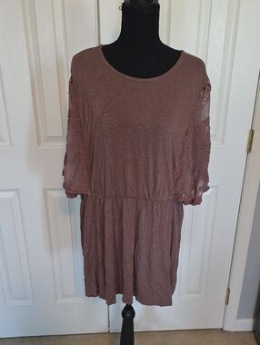 Torrid Brown-Mauve Knit Top with Lace Trim